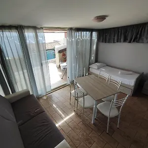 https://holiday-homes-4.sicilyhotelsitaly.net