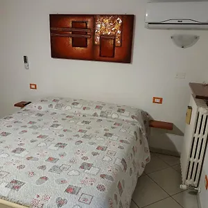 https://casa-raimondo.emilia-romagnahotels.net